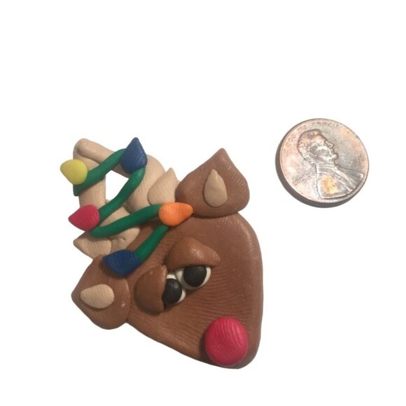 Reindeer Christmas Pin With Lights Polymer Clay Brown Lapin Pin Brooch - Picture 2 of 3